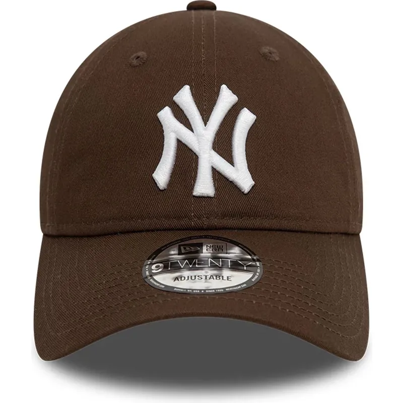 petten-gebogen-bruin-verstelbaar-9twenty-league-essential-van-new-york-yankees-mlb-van-new-era