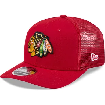 Petten gebogen rood snapback 9SEVENTY Stretch Snap EG van Chicago Blackhawks NHL van New Era