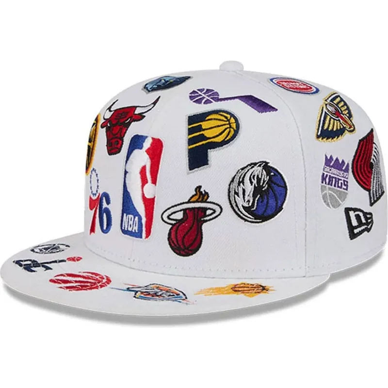 petten-plat-wit-fitted-59fifty-all-over-van-nba-van-new-era petten-plat-wit-fitted-59fifty-all-over-van-nba-van-new-era