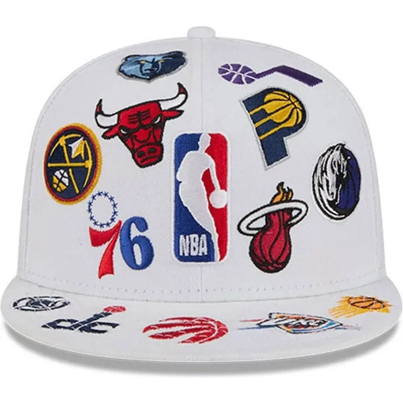 petten-plat-wit-fitted-59fifty-all-over-van-nba-van-new-era petten-plat-wit-fitted-59fifty-all-over-van-nba-van-new-era