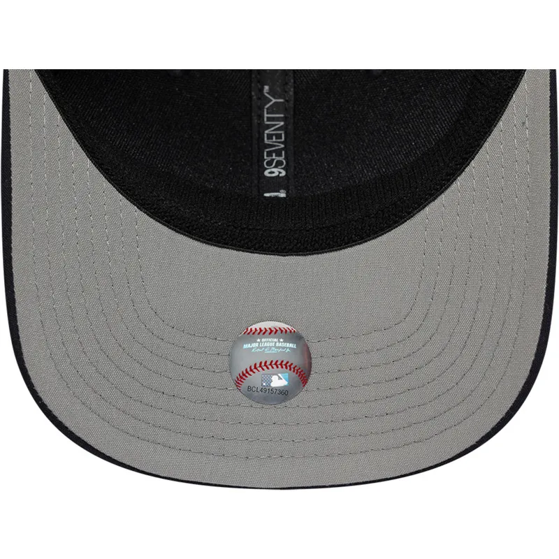 petten-gebogen-marineblauw-snapback-9seventy-stretch-snap-circle-spring-training-van-new-york-yankees-mlb-van-new-era