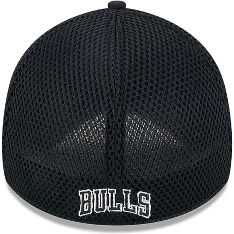 petten-gebogen-zwart-fitted-39thirty-evergreen-neo-van-chicago-bulls-nba-van-new-era