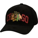petten-gebogen-zwart-snapback-arch-stamp-pro-van-chicago-blackhawks-nhl-van-mitchell-ness