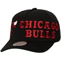 petten-gebogen-zwart-snapback-busted-pro-van-chicago-bulls-nba-van-mitchell-ness