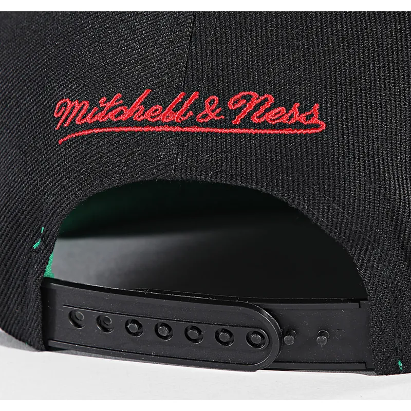 petten-plat-zwart-snapback-triple-play-van-chicago-bulls-nba-van-mitchell-ness