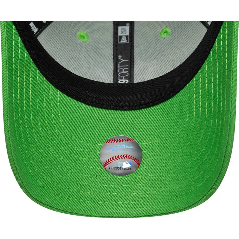 petten-gebogen-groen-verstelbaar-voor-kinderen-9forty-essential-van-new-york-yankees-mlb-van-new-era