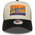 petten-gebogen-beige-snapback-voor-kinderen-a-frame-location-patch-van-new-era