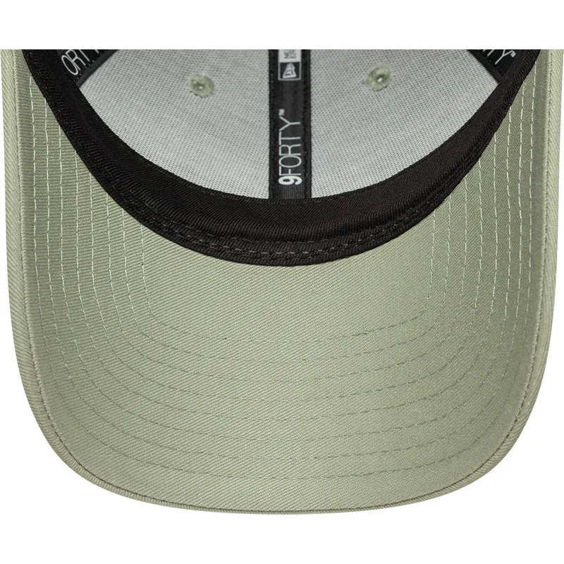 petten-gebogen-groen-verstelbaar-9forty-beaded-van-new-era
