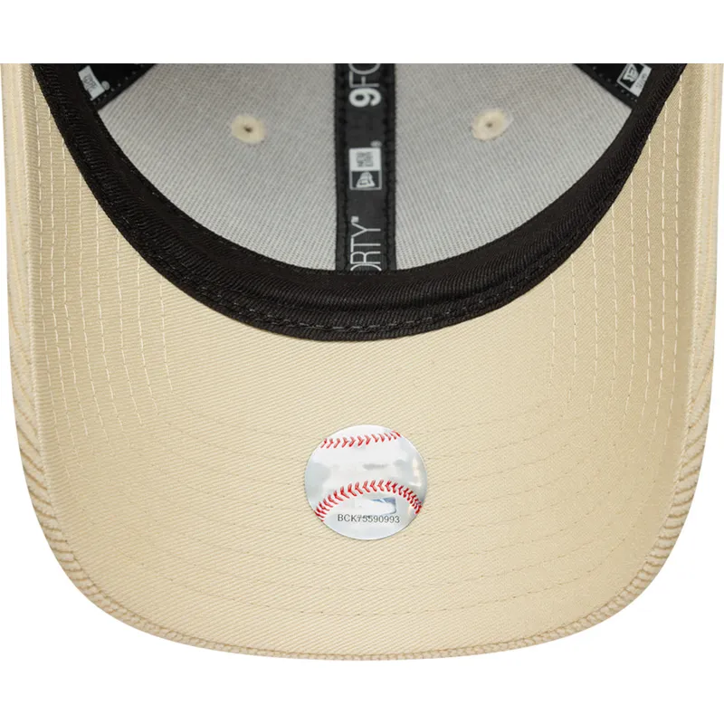 petten-gebogen-beige-verstelbaar-9forty-mini-cord-van-new-york-yankees-mlb-van-new-era