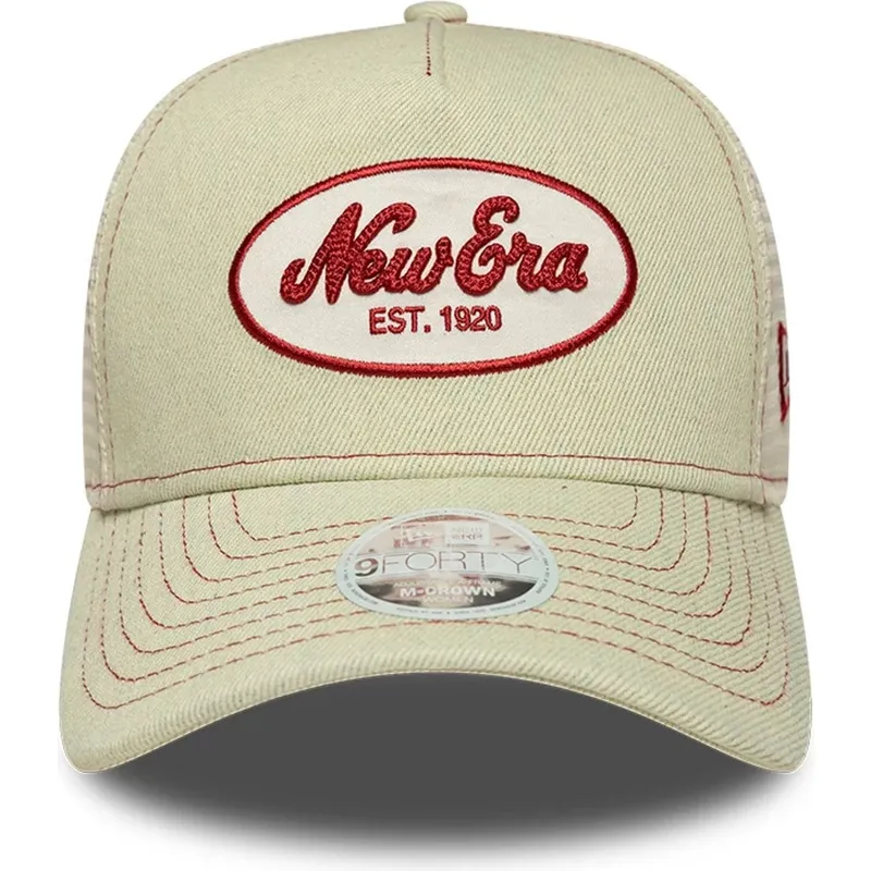petten-gebogen-beige-snapback-9forty-m-crown-a-frame-van-new-era