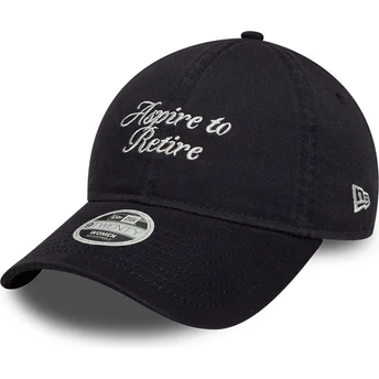 Petten gebogen marineblauw verstelbaar 9TWENTY Aspire To Retire Slogan van New Era