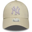 petten-gebogen-beige-verstelbaar-9forty-metallic-van-new-york-yankees-mlb-van-new-era