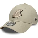 petten-gebogen-beige-verstelbaar-9forty-team-outline-van-los-angeles-lakers-nba-van-new-era