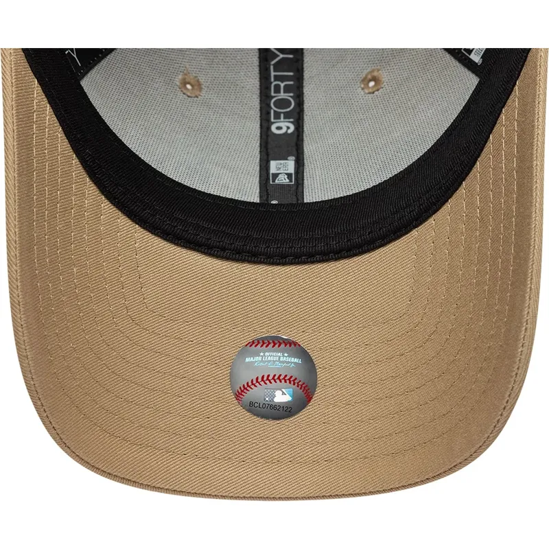 petten-gebogen-bruin-verstelbaar-9forty-tonal-icon-van-los-angeles-dodgers-mlb-van-new-era
