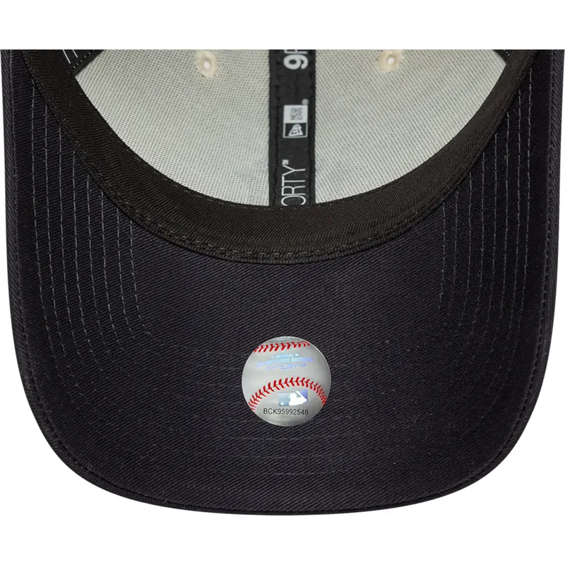 petten-gebogen-beige-verstelbaar-9forty-world-series-van-new-york-yankees-mlb-van-new-era