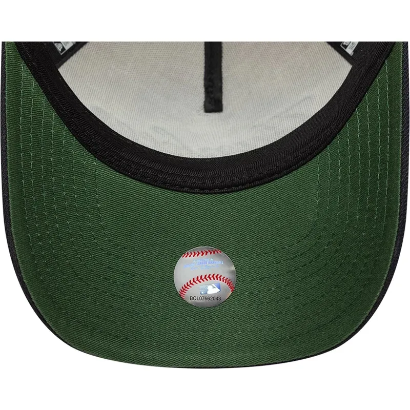 petten-gebogen-beige-snapback-e-frame-city-icon-van-new-york-yankees-mlb-van-new-era