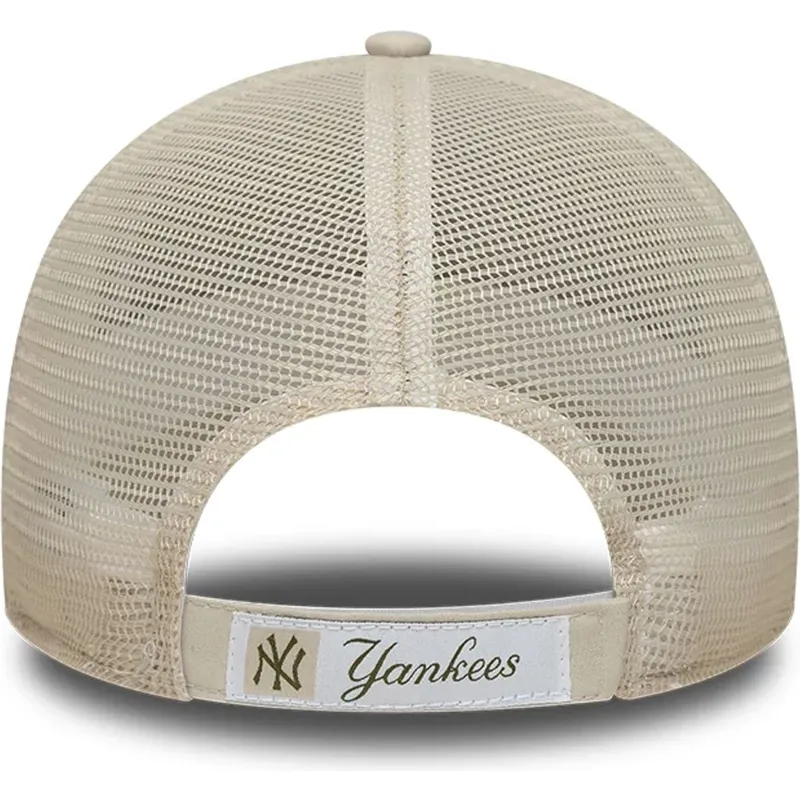 petten-gebogen-beige-verstelbaar-9forty-homefield-midi-van-new-york-yankees-mlb-van-new-era