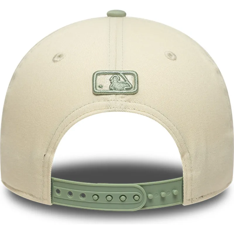 petten-gebogen-beige-snapback-9forty-m-crown-side-script-van-los-angeles-dodgers-mlb-van-new-era