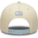 petten-gebogen-beige-snapback-9forty-m-crown-side-script-van-new-york-yankees-mlb-van-new-era