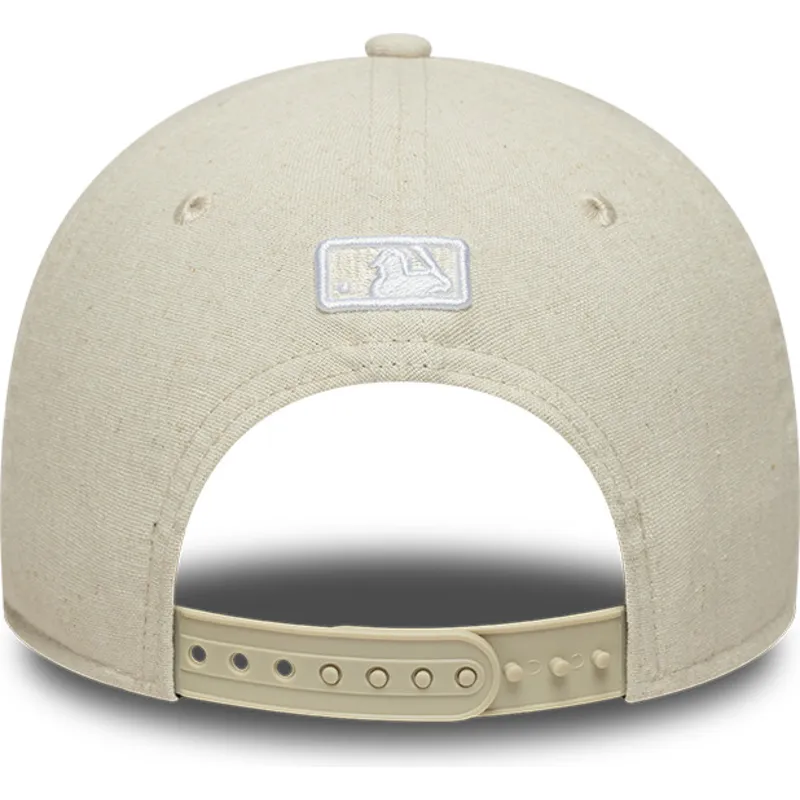 petten-gebogen-beige-snapback-9forty-m-crown-linen-van-new-york-yankees-mlb-van-new-era