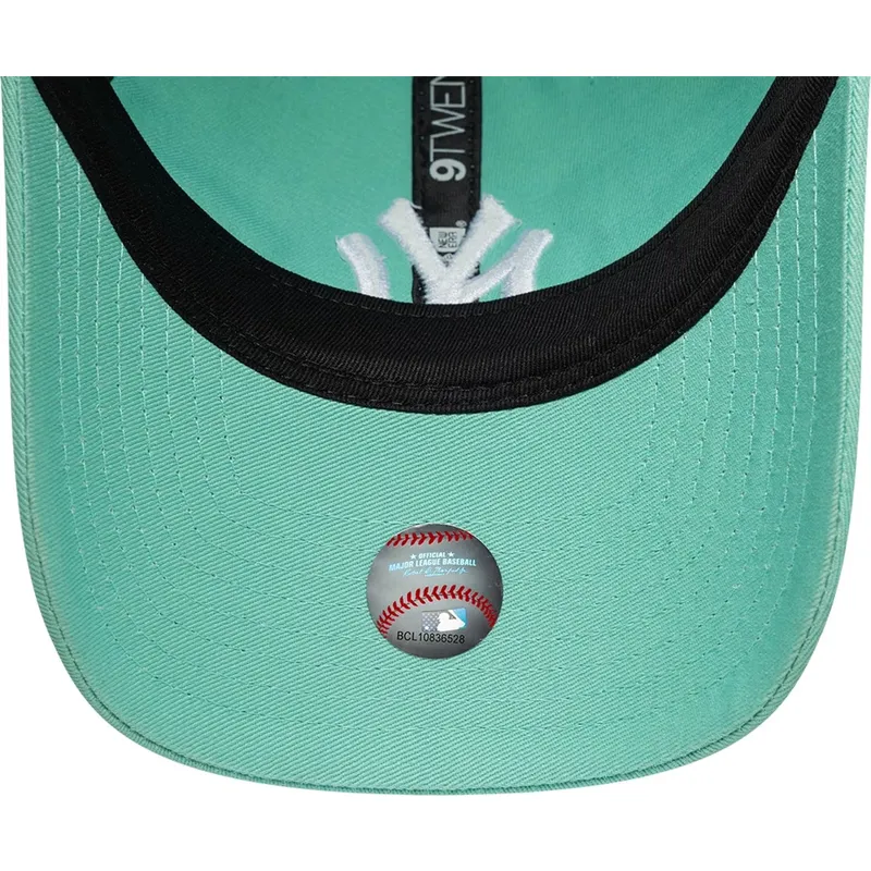 petten-gebogen-groen-verstelbaar-9twenty-league-essential-van-new-york-yankees-mlb-van-new-era