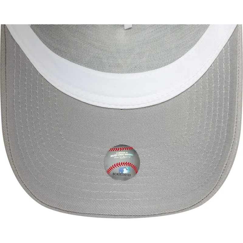 petten-gebogen-grijs-snapback-a-frame-side-patch-van-new-york-yankees-mlb-van-new-era petten-gebogen-grijs-snapback-a-frame-side-patch-van-new-york-yankees-mlb-van-new-era