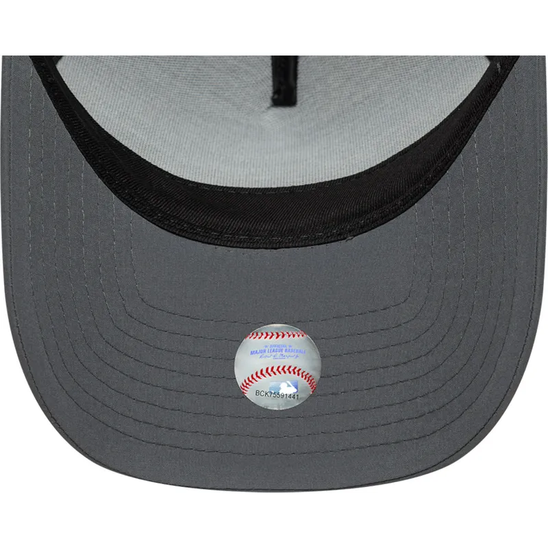 petten-gebogen-grijs-snapback-a-frame-sport-van-new-york-yankees-mlb-van-new-era petten-gebogen-grijs-snapback-a-frame-sport-van-new-york-yankees-mlb-van-new-era