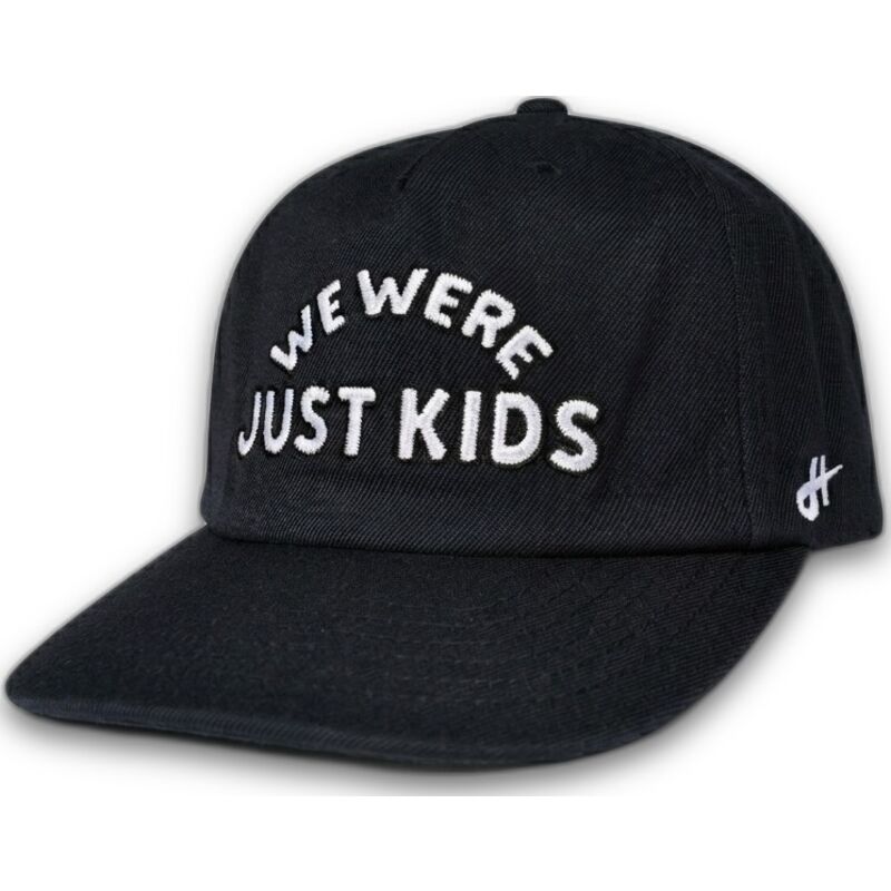 petten-gebogen-zwart-snapback-just-kids-the-retro-van-homenage