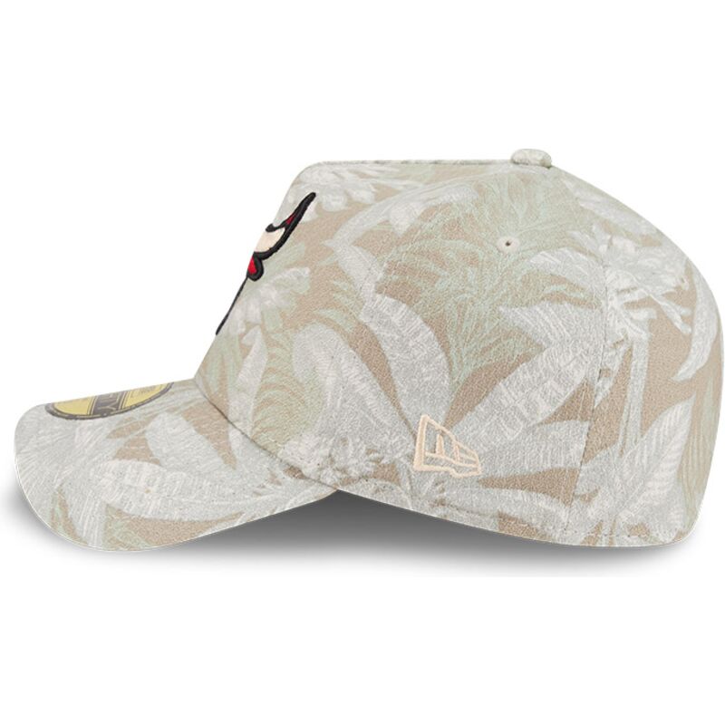 petten-gebogen-beige-fitted-59forty-a-frame-leafy-palm-van-chicago-bulls-nba-van-new-era