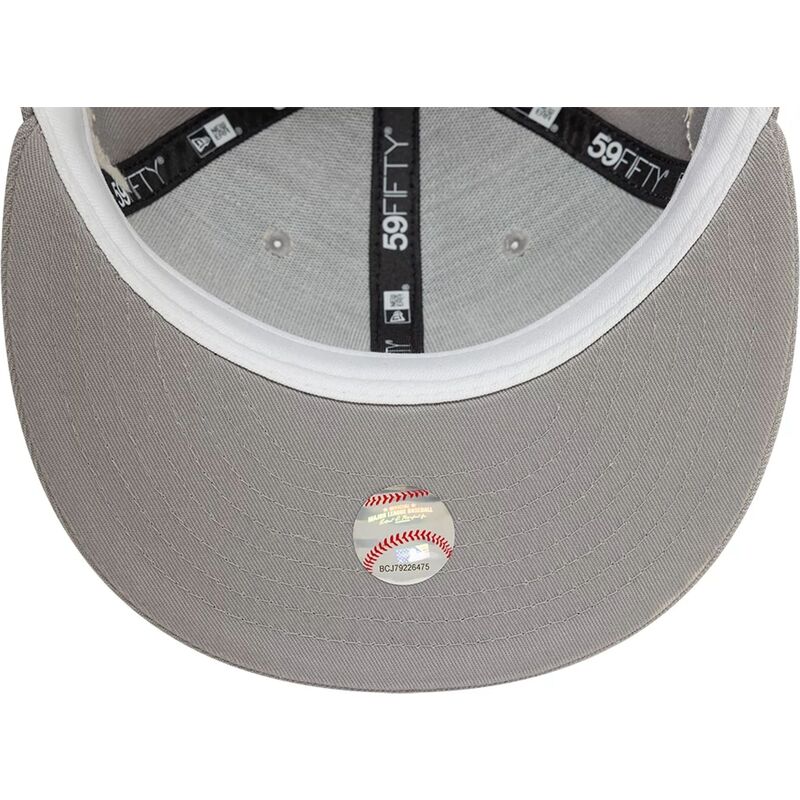 petten-plat-grijs-fitted-59fifty-zodiac-van-atlanta-braves-mlb-van-new-era