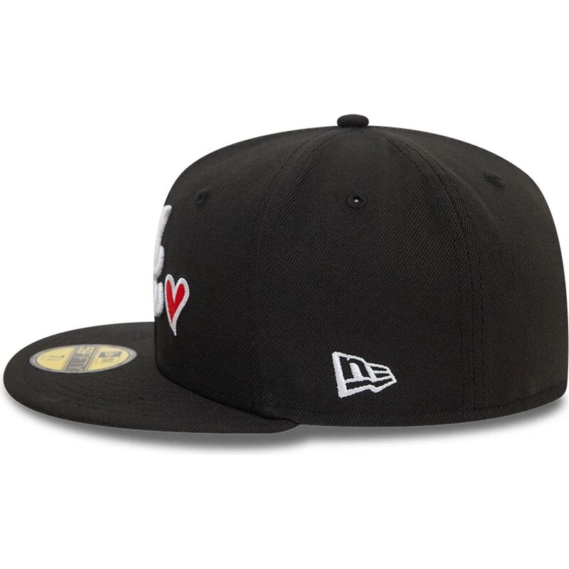 petten-plat-zwart-fitted-59fifty-heart-icon-van-atlanta-braves-mlb-van-new-era