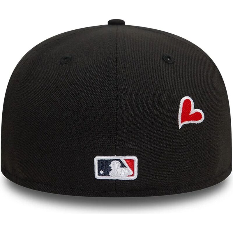 petten-plat-zwart-fitted-59fifty-heart-icon-van-atlanta-braves-mlb-van-new-era