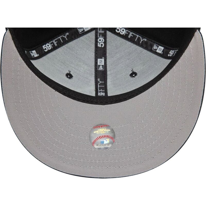 petten-plat-zwart-fitted-59fifty-heart-icon-van-new-york-yankees-mlb-van-new-era
