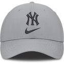 petten-gebogen-grijs-verstelbaar-primetime-club-structured-uv-poly-ripstop-van-new-york-yankees-mlb-van-nike