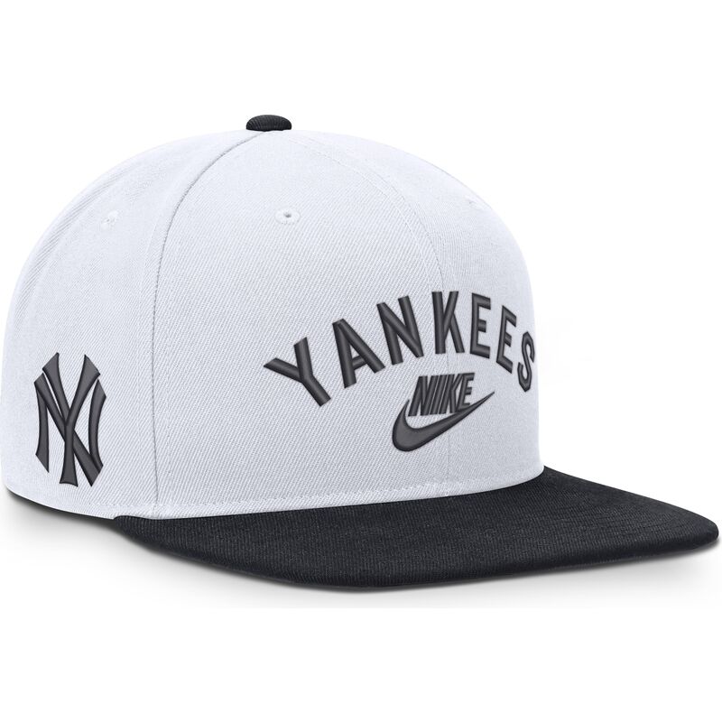 petten-plat-wit-snapback-cooperstown-dri-fit-pro-structured-square-bill-van-new-york-yankees-mlb-van-nike