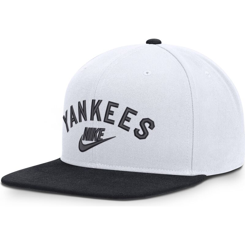petten-plat-wit-snapback-cooperstown-dri-fit-pro-structured-square-bill-van-new-york-yankees-mlb-van-nike
