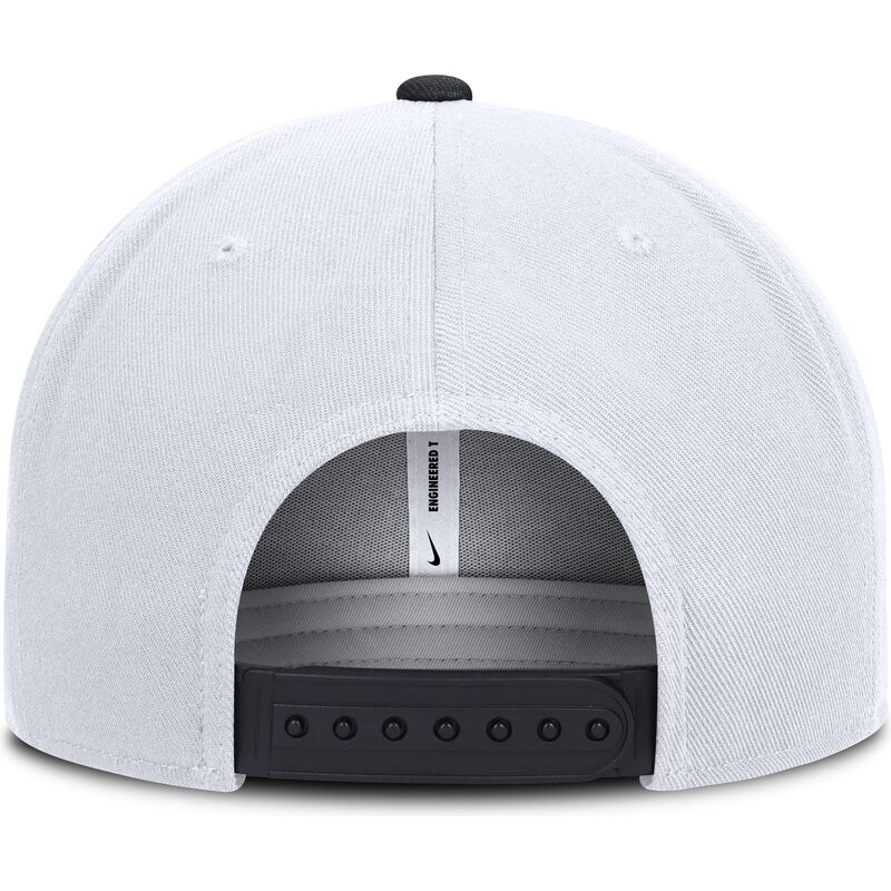 petten-plat-wit-snapback-cooperstown-dri-fit-pro-structured-square-bill-van-new-york-yankees-mlb-van-nike