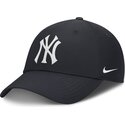 petten-gebogen-marineblauw-verstelbaar-club-structured-uv-poly-ripstop-van-new-york-yankees-mlb-van-nike