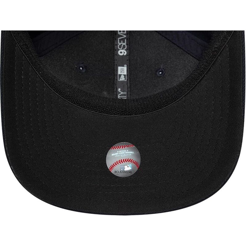 petten-gebogen-marineblauw-snapback-9seventy-stretch-snap-player-replica-van-new-york-yankees-mlb-van-new-era