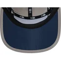 petten-gebogen-hond-marineblauw-verstelbaar-runner-colour-block-van-new-era