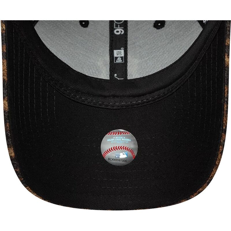 petten-gebogen-luipaard-verstelbaar-9forty-leopard-cosy-van-new-york-yankees-mlb-van-new-era petten-gebogen-luipaard-verstelbaar-9forty-leopard-cosy-van-new-york-yankees-mlb-van-new-era