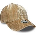petten-gebogen-beige-verstelbaar-9twenty-velour-van-new-york-yankees-mlb-van-new-era