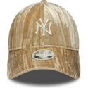 petten-gebogen-beige-verstelbaar-9twenty-velour-van-new-york-yankees-mlb-van-new-era
