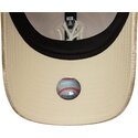 petten-gebogen-beige-verstelbaar-9twenty-velour-van-new-york-yankees-mlb-van-new-era