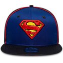 petten-plat-blauw-snapback-voor-kinderen-9fifty-piping-van-superman-dc-comics-van-new-era