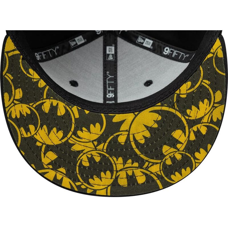 petten-plat-grijs-snapback-voor-kinderen-9fifty-piping-van-batman-dc-comics-van-new-era