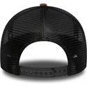 petten-gebogen-bruin-snapback-a-frame-distressed-cord-van-red-bull-racing-formula-1-van-new-era