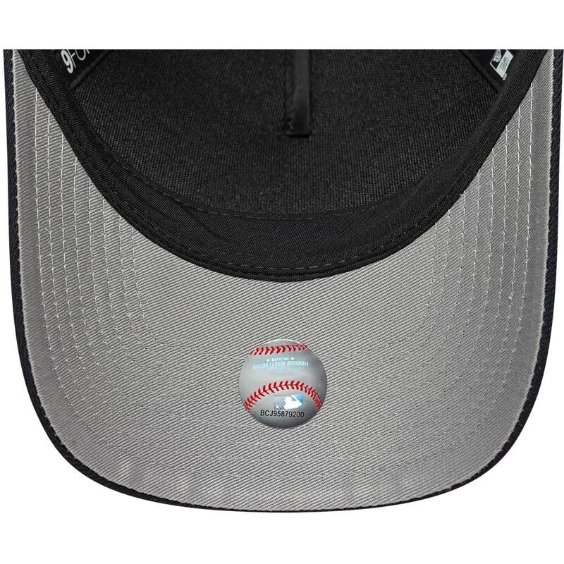 petten-gebogen-marineblauw-snapback-9forty-m-crown-a-frame-emblem-van-detroit-tigers-mlb-van-new-era petten-gebogen-marineblauw-snapback-9forty-m-crown-a-frame-emblem-van-detroit-tigers-mlb-van-new-era