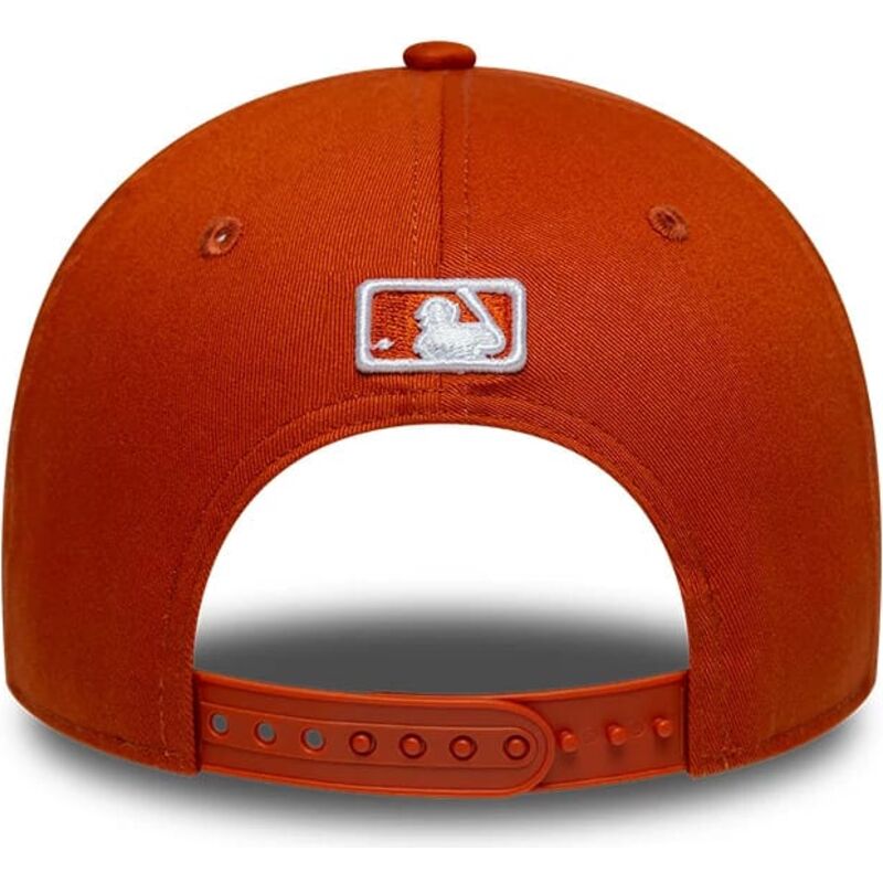 petten-gebogen-oranje-snapback-9forty-m-crown-van-new-york-yankees-mlb-van-new-era