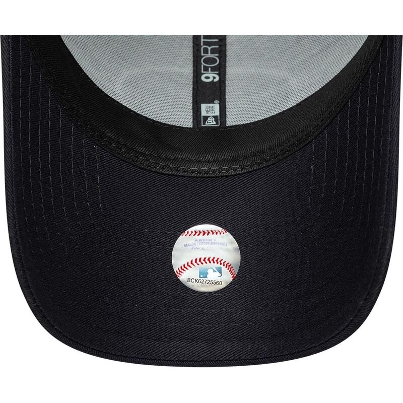 petten-gebogen-marineblauw-verstelbaar-9forty-patch-van-new-york-yankees-mlb-van-new-era petten-gebogen-marineblauw-verstelbaar-9forty-patch-van-new-york-yankees-mlb-van-new-era